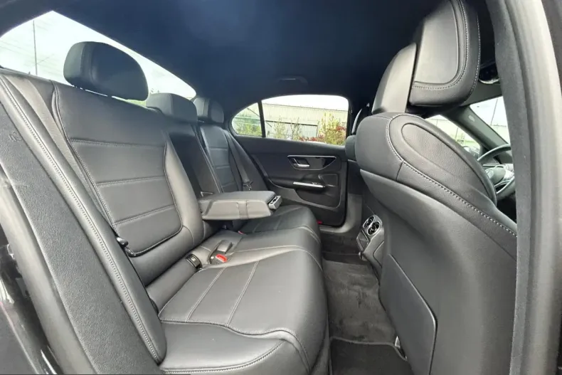 Mercedes-Benz C 30 AMG (Clasa C) din 2024 cu 5.988 km - oferta MER229052 - foto 15