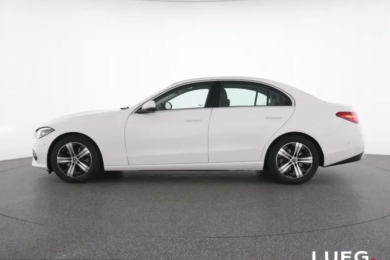 Mercedes-Benz C 200 (Clasa C) din 2024 cu 18.793 km - oferta MER229059 - foto 10