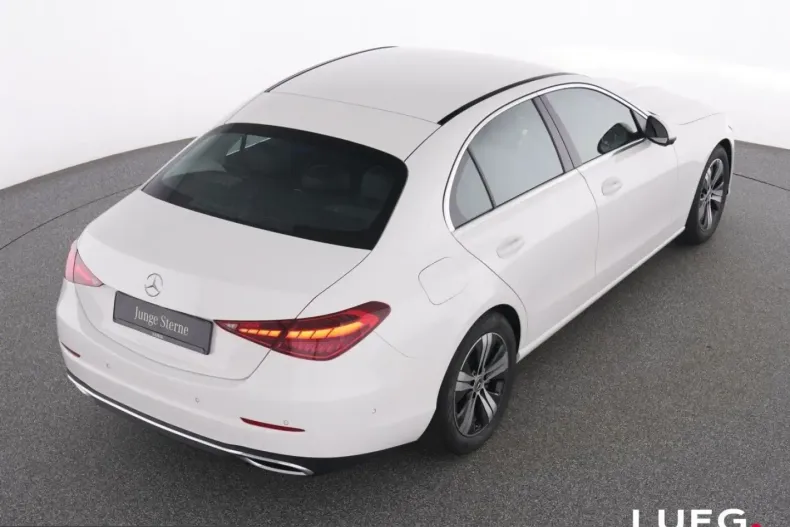Mercedes-Benz C 200 (Clasa C) din 2024 cu 18.793 km - oferta MER229059 - foto 18