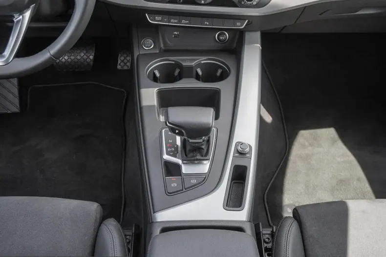 Audi A5 din 2023 cu 49.712 km - oferta AUD229062 - foto 12