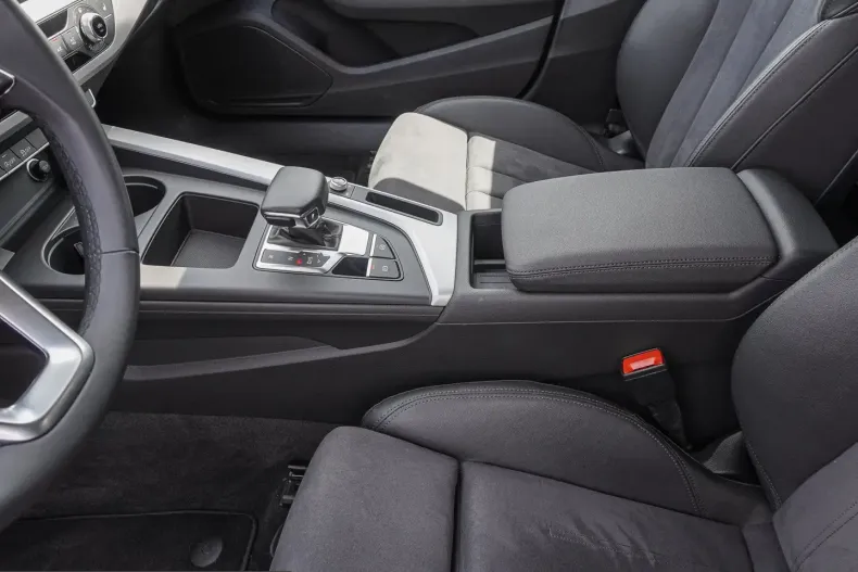 Audi A5 din 2023 cu 49.712 km - oferta AUD229062 - foto 13