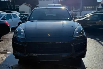Porsche Cayenne din 2022 - oferta POR229078