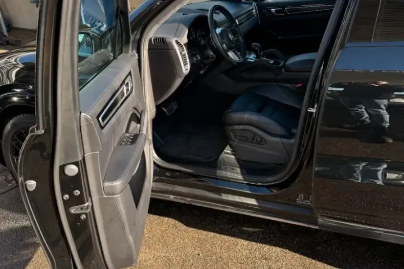 Porsche Cayenne din 2022 cu 33.000 km - oferta POR229078 - foto 13