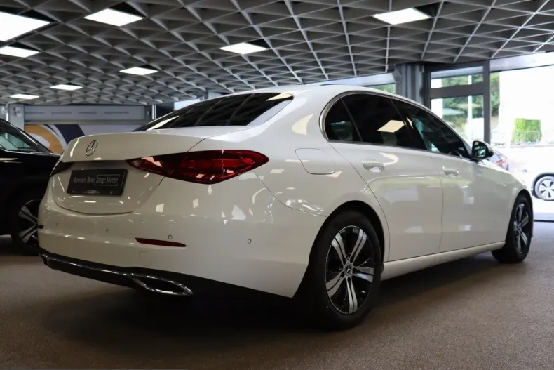 Mercedes-Benz C 180 (Clasa C) din 2024 cu 18.250 km - oferta MER229080 - foto 3