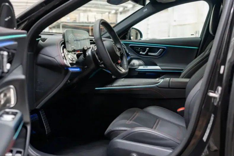 Mercedes-Benz E 53 AMG (Clasa E) din 2025 cu 15.848 km - oferta MER229083 - foto 19