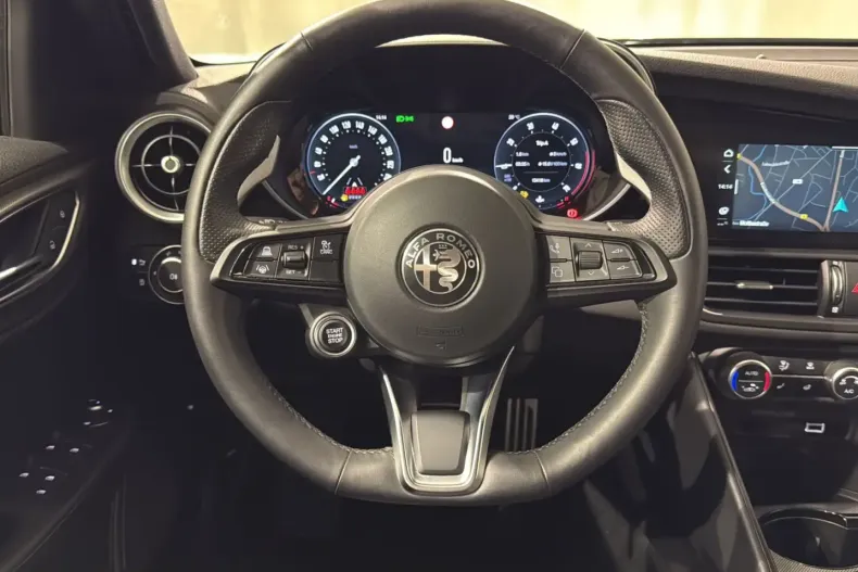Alfa Romeo Giulia din 2025 cu 13.490 km - oferta ALF229085 - foto 14