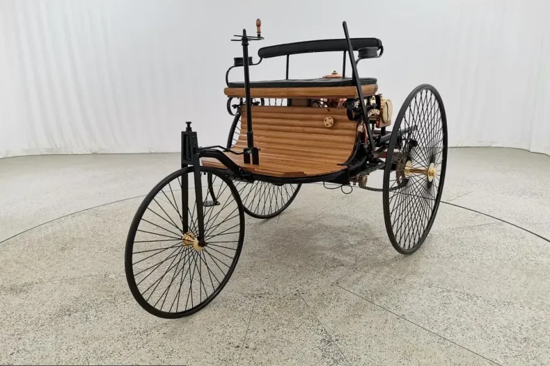Mercedes-Benz Patent-Motorwagen No. 1 din 2023 cu 9.999 km - oferta MER229089 - foto 2