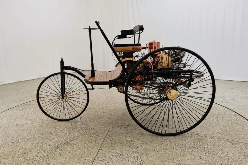 Mercedes-Benz Patent-Motorwagen No. 1 din 2023 cu 9.999 km - oferta MER229089 - foto 3