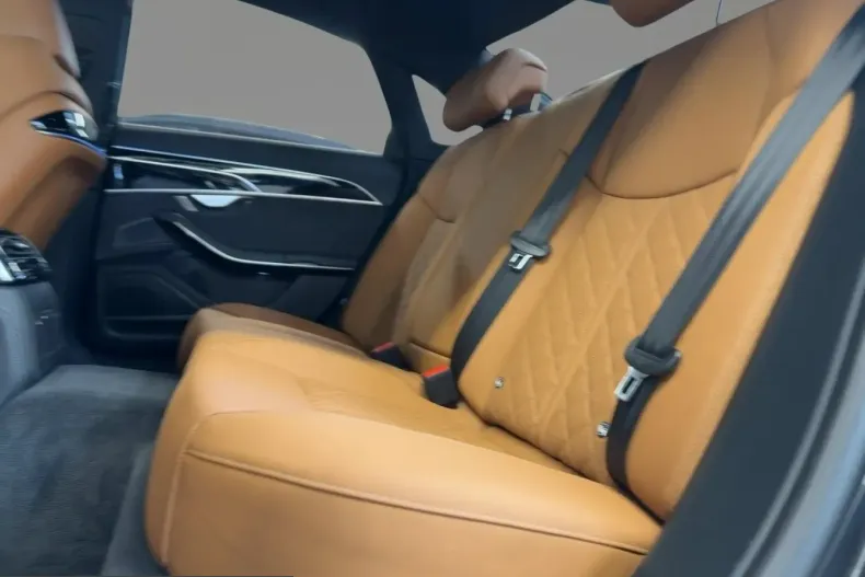 Audi A8 din 2023 cu 41.040 km - oferta AUD229092 - foto 7