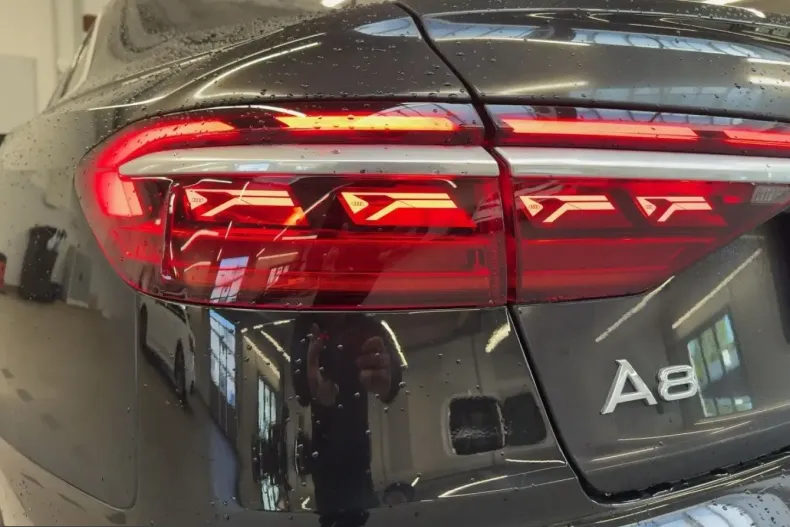 Audi A8 din 2023 cu 41.040 km - oferta AUD229092 - foto 12
