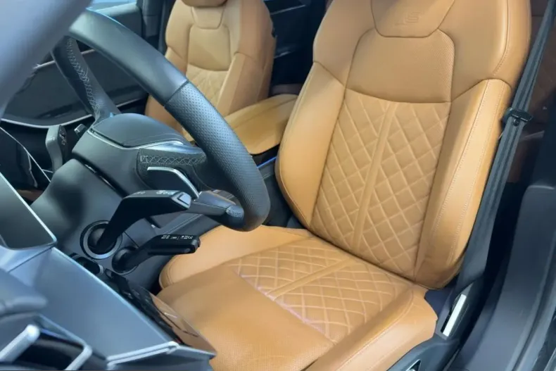 Audi A8 din 2023 cu 41.040 km - oferta AUD229092 - foto 14