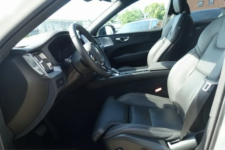 Volvo XC60 din 2025 cu 21.809 km - oferta VOL229094 - foto 9