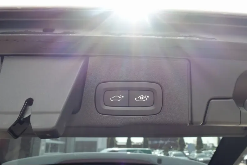 Volvo XC60 din 2025 cu 21.809 km - oferta VOL229094 - foto 26