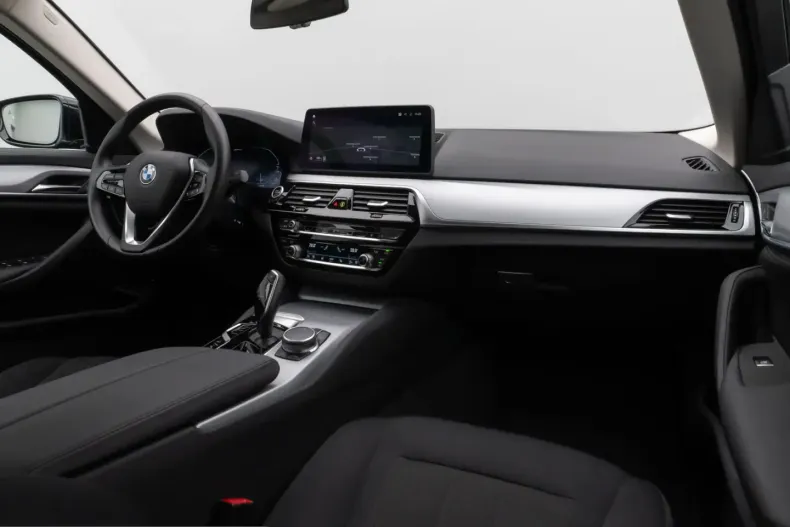 BMW 520 (Seria 5) din 2022 cu 27.344 km - oferta BMW229096 - foto 39