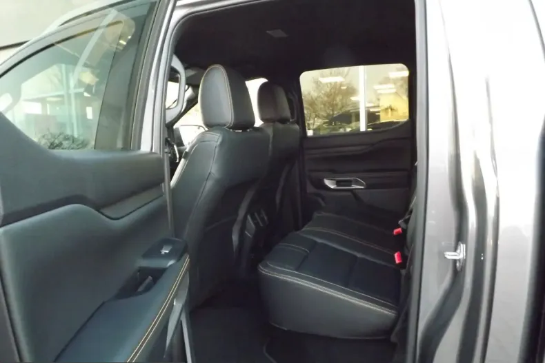 Ford Ranger din 2025 cu 14.500 km - oferta FOR229097 - foto 9