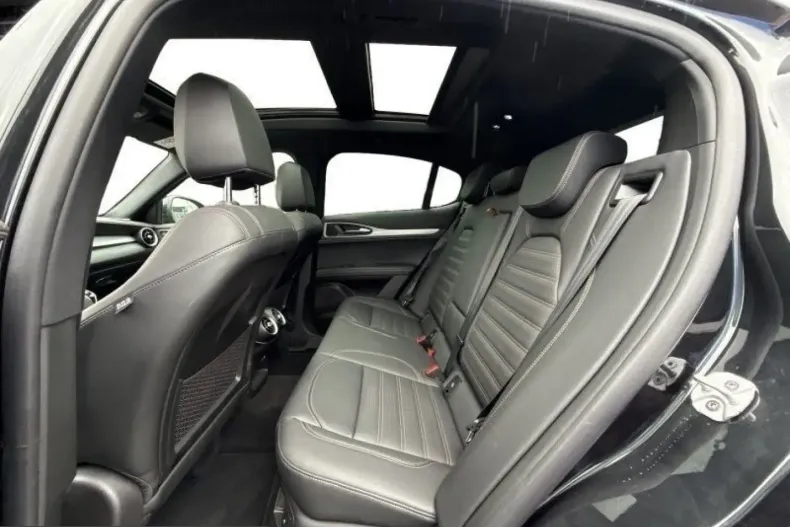 Alfa Romeo Stelvio din 2025 cu 14.800 km - oferta ALF229099 - foto 16