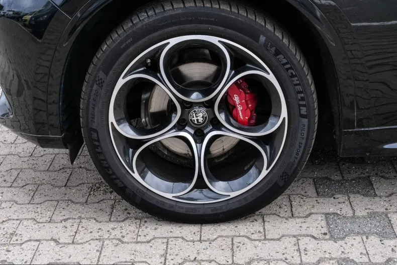 Alfa Romeo Stelvio din 2024 cu 11.290 km - oferta ALF229105 - foto 4