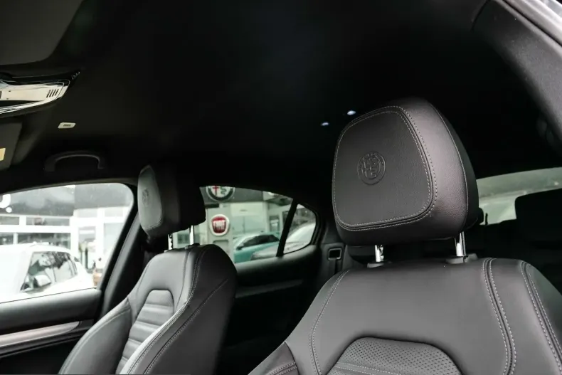 Alfa Romeo Stelvio din 2024 cu 11.290 km - oferta ALF229105 - foto 7