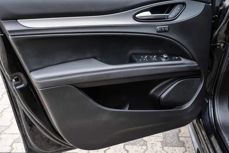 Alfa Romeo Stelvio din 2024 cu 11.290 km - oferta ALF229105 - foto 18