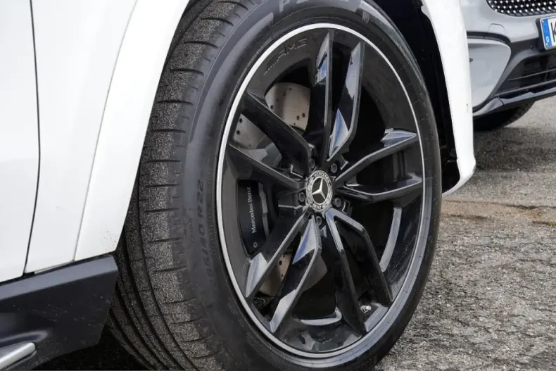 Mercedes-Benz GLE 350 (Clasa GLE) din 2025 cu 8.500 km - oferta MER229110 - foto 10