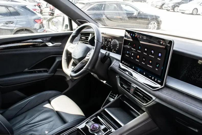 Volkswagen Tayron din 2025 cu 11.840 km - oferta VOL229115 - foto 8
