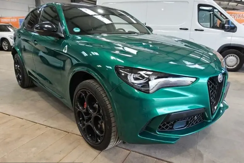 Alfa Romeo Stelvio din 2025 cu 10.900 km - oferta ALF229121 - foto 2