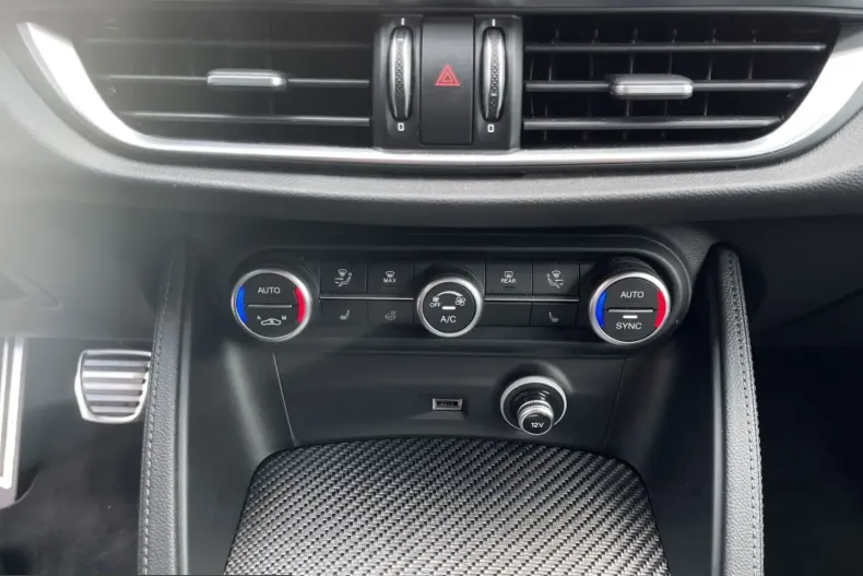 Alfa Romeo Stelvio din 2025 cu 11.843 km - oferta ALF229139 - foto 13