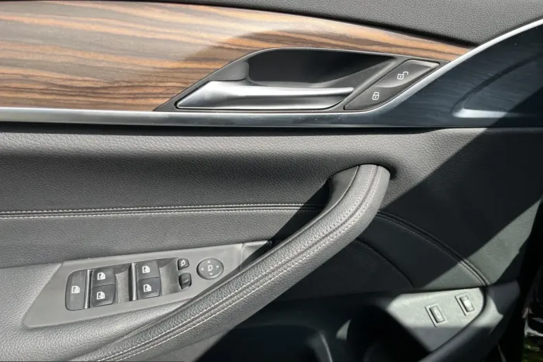 BMW 530 (Seria 5) din 2022 cu 50.965 km - oferta BMW229152 - foto 10