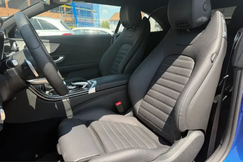 Mercedes-Benz C 200 (Clasa C) din 2022 cu 14.000 km - oferta MER229153 - foto 12