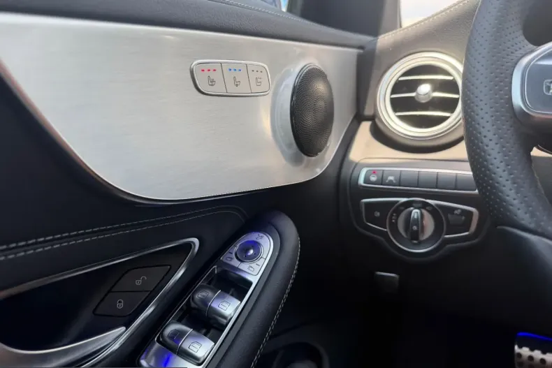 Mercedes-Benz C 200 (Clasa C) din 2022 cu 14.000 km - oferta MER229153 - foto 18