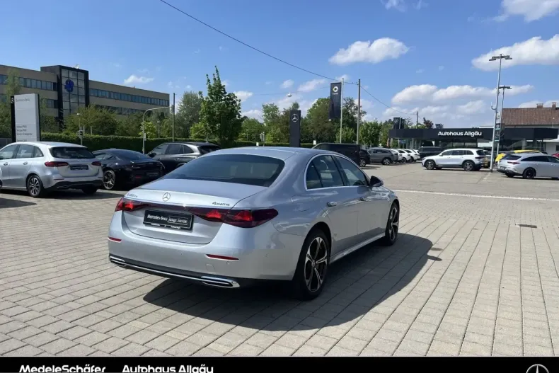 Mercedes-Benz E 300 (Clasa E) din 2023 cu 17.105 km - oferta MER229154 - foto 5