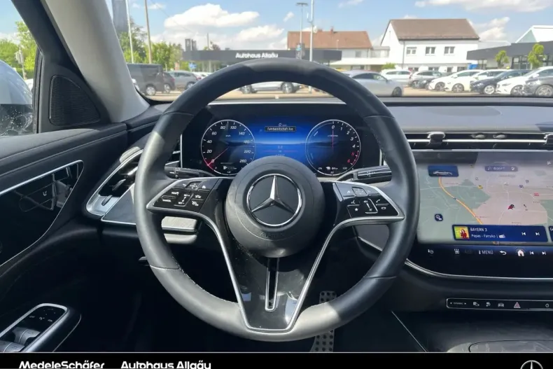 Mercedes-Benz E 300 (Clasa E) din 2023 cu 17.105 km - oferta MER229154 - foto 10