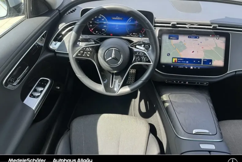 Mercedes-Benz E 300 (Clasa E) din 2023 cu 17.105 km - oferta MER229154 - foto 11