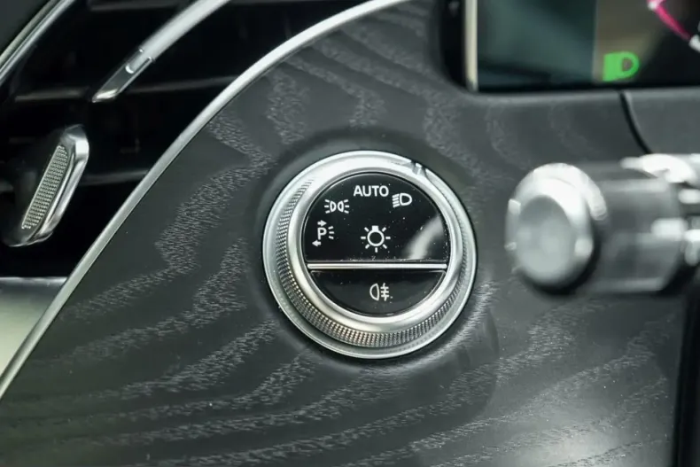 Mercedes-Benz E 300 (Clasa E) din 2024 cu 55.000 km - oferta MER229157 - foto 10