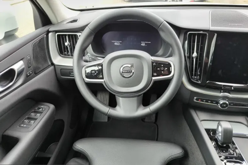 Volvo XC60 din 2025 cu 22.275 km - oferta VOL229159 - foto 14