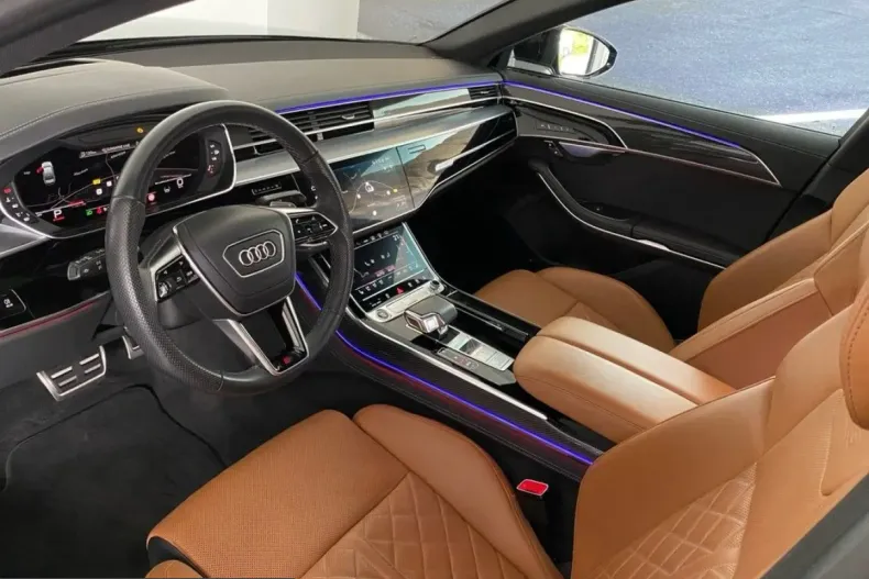 Audi A8 din 2023 cu 77.343 km - oferta AUD229165 - foto 3