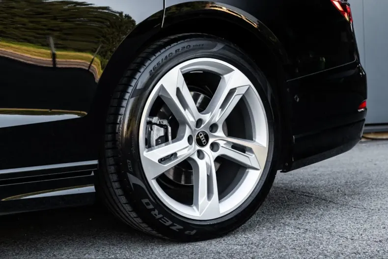 Audi A8 din 2024 cu 77.000 km - oferta AUD229177 - foto 4