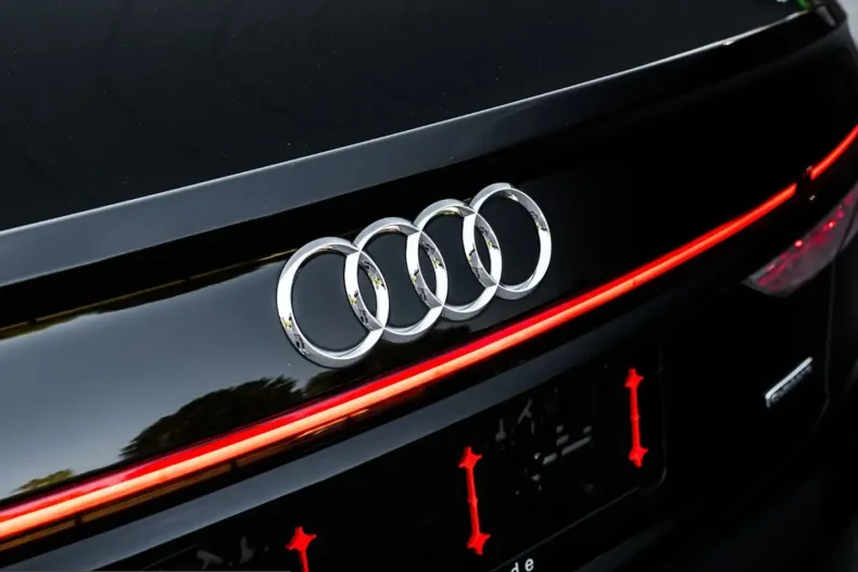 Audi A8 din 2024 cu 77.000 km - oferta AUD229177 - foto 30