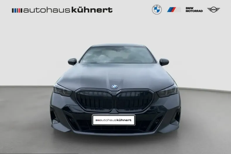 BMW 550 (Seria 5) din 2024 cu 32.568 km - oferta BMW229187 - foto 3