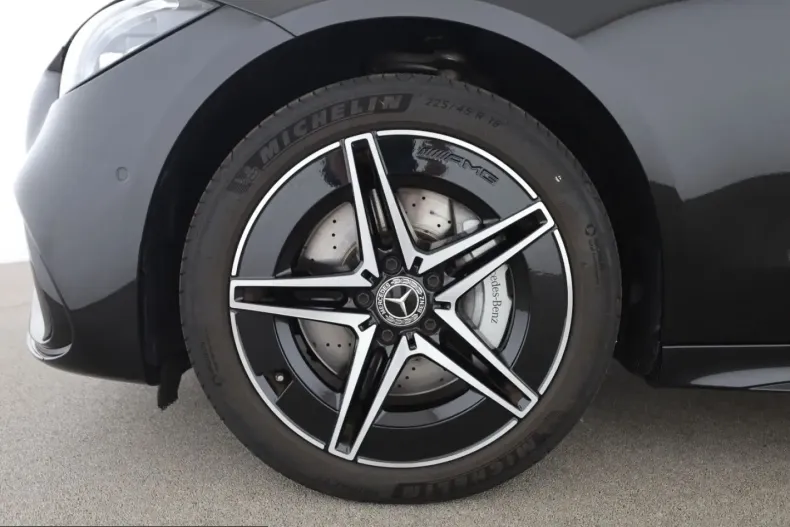 Mercedes-Benz C 300 (Clasa C) din 2023 cu 40.700 km - oferta MER229195 - foto 17