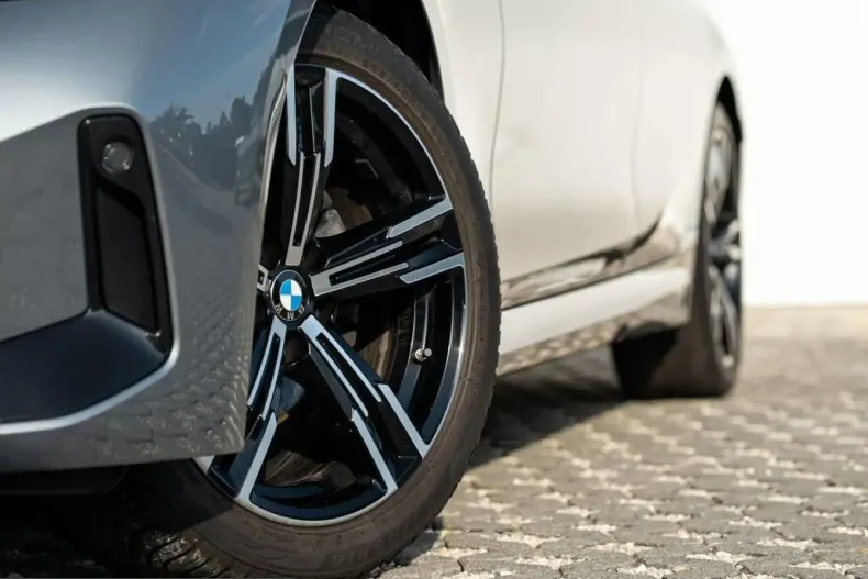 BMW 320 (Seria 3) din 2025 cu 23.890 km - oferta BMW229197 - foto 5