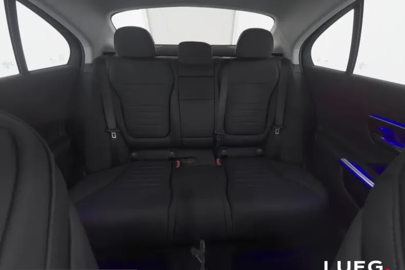 Mercedes-Benz C 300 (Clasa C) din 2025 cu 10.854 km - oferta MER229222 - foto 6