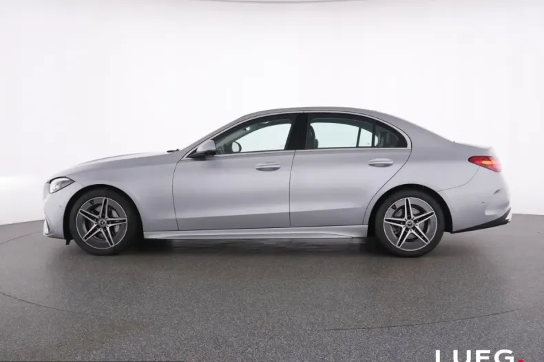 Mercedes-Benz C 300 (Clasa C) din 2025 cu 10.854 km - oferta MER229222 - foto 11