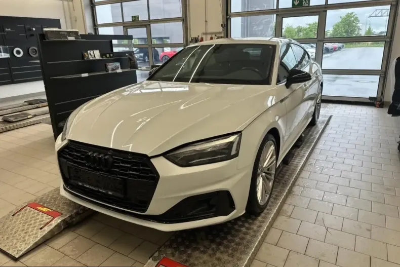 Audi A5 din 2022 cu 72.390 km - oferta AUD229225 - foto 2