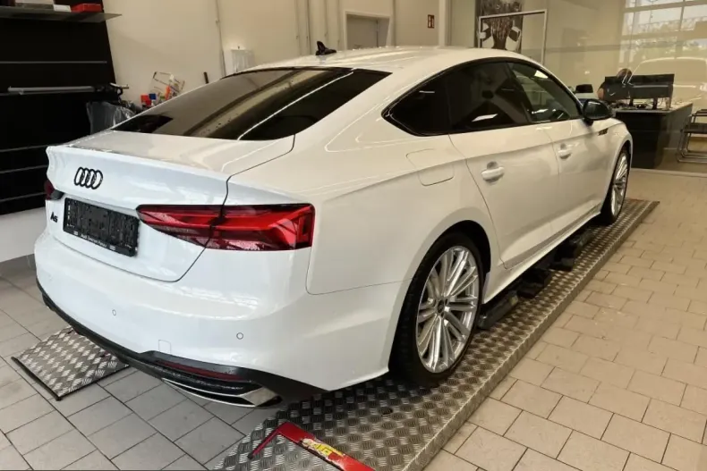Audi A5 din 2022 cu 72.390 km - oferta AUD229225 - foto 4
