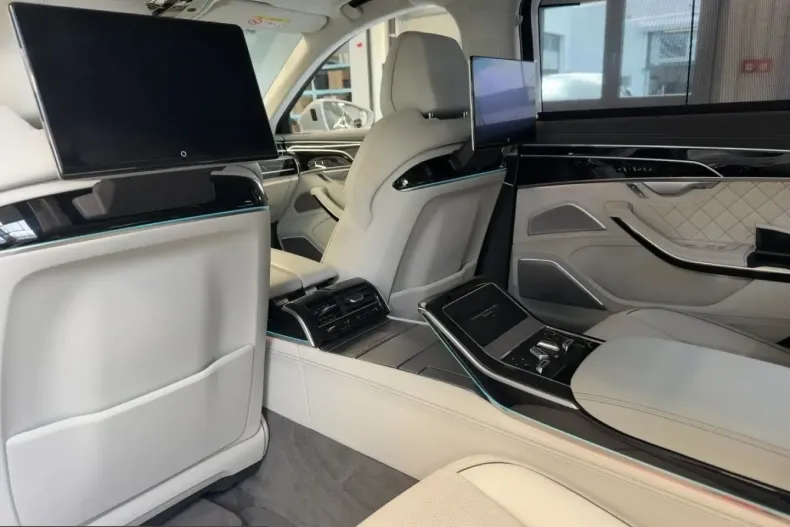 Audi A8 din 2023 cu 61.531 km - oferta AUD229226 - foto 13