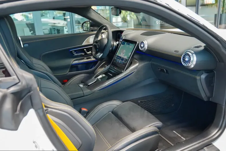 Mercedes-Benz AMG GT (Clasa GT) din 2025 cu 6.219 km - oferta MER229235 - foto 10