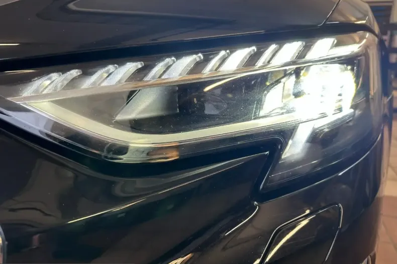 Audi A8 din 2022 cu 76.442 km - oferta AUD229237 - foto 31