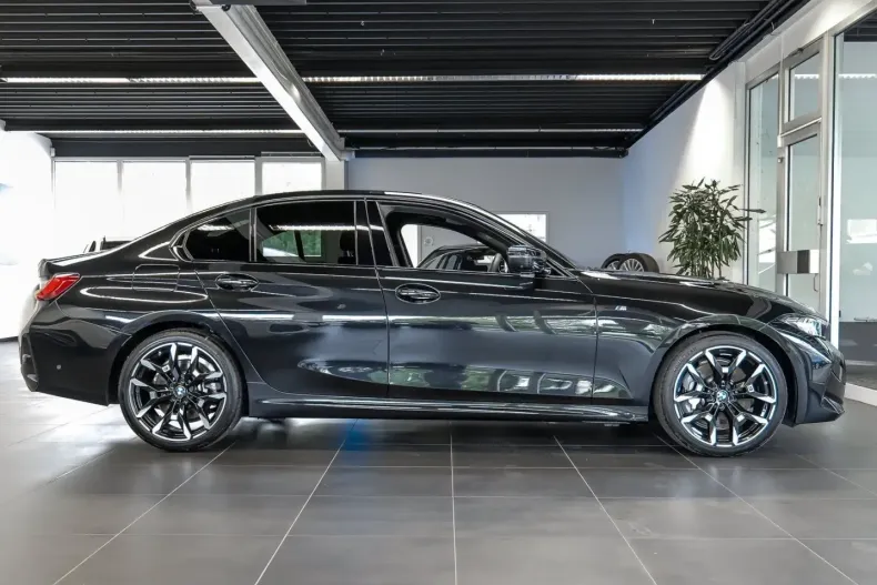 BMW 330 (Seria 3) din 2025 cu 26.900 km - oferta BMW229238 - foto 9