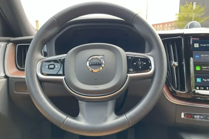 Volvo XC60 din 2025 cu 31.640 km - oferta VOL229242 - foto 11